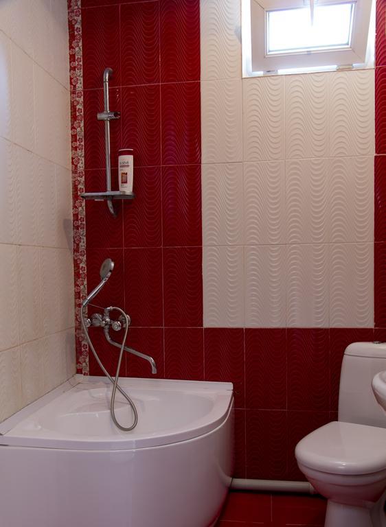 Guesthouse Ori Beli In Местия Екстериор снимка
