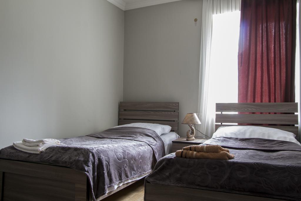 Guesthouse Ori Beli In Местия Екстериор снимка