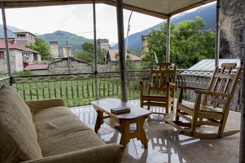 Guesthouse Ori Beli In Местия Екстериор снимка