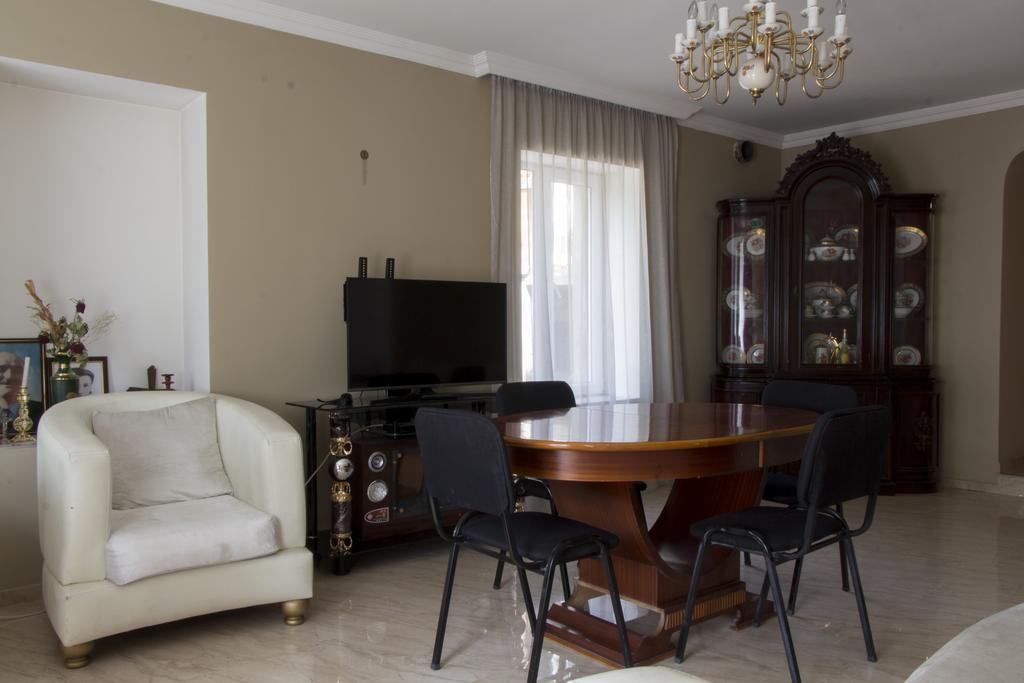 Guesthouse Ori Beli In Местия Екстериор снимка
