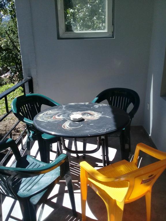 Guesthouse Ori Beli In Местия Екстериор снимка