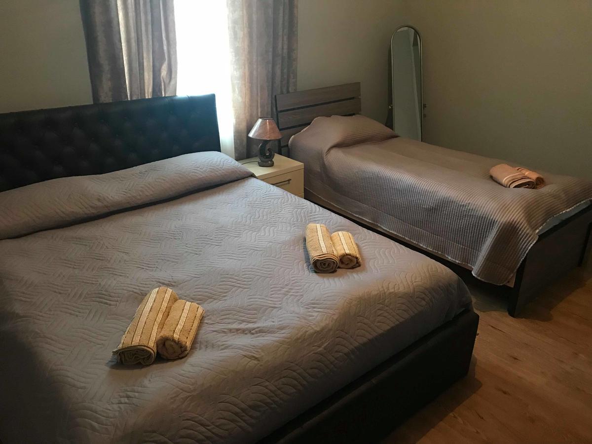 Guesthouse Ori Beli In Местия Екстериор снимка
