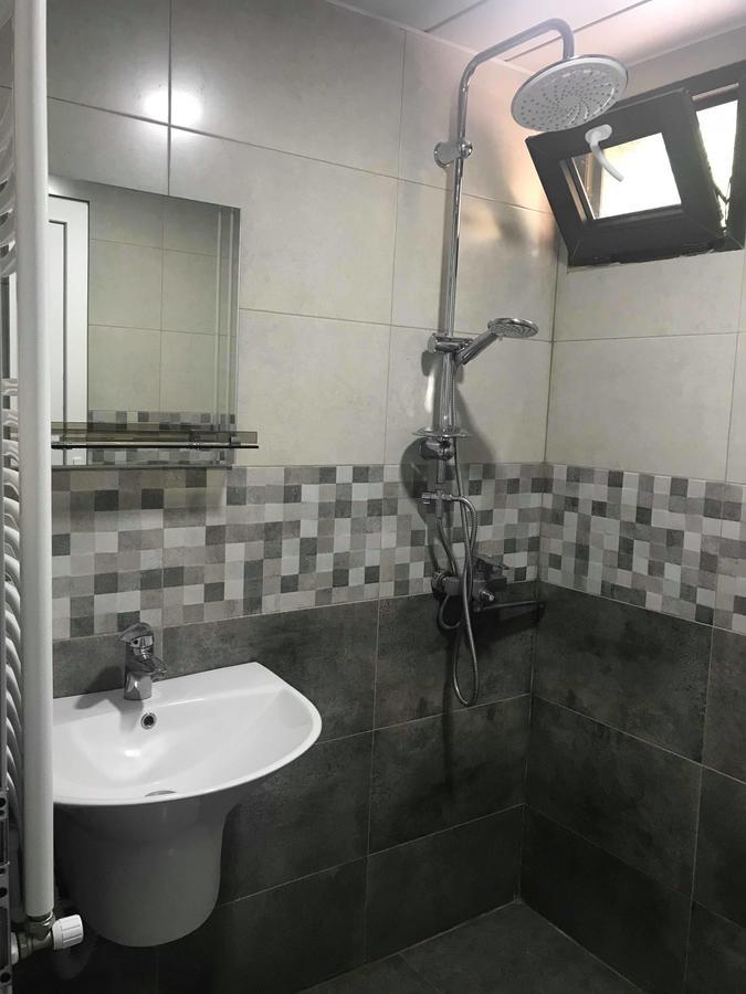 Guesthouse Ori Beli In Местия Екстериор снимка
